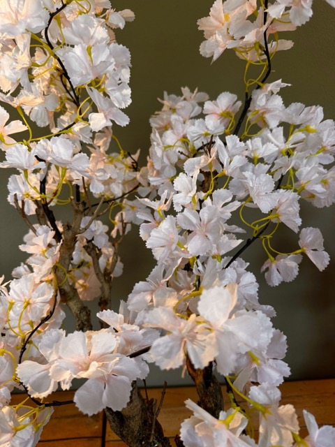 Hoge Kunstbloesemboom 240 cm – Handgemaakt & Kant-en-Klaar - Gratis geleverd