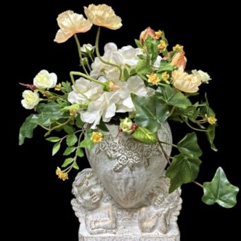 Zacht grafbloemwerk met engelen – Engelenhart - rozen peach en zacht geel