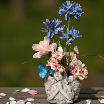 Grafbloemwerk - Kunstbloemen - engel– Agapanthus bloem van de liefde