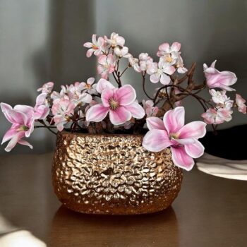 Kunstbloemen - Ovale Keramiek Schaal met Bloemdecoratie – Hout, Cherry Blossom & Magnolia – Roze Accenten