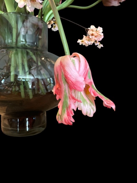 Kunstbloemen boeket - Trendy Glazen Vaas met Kunst tulpen – 60 cm Hoog | roze