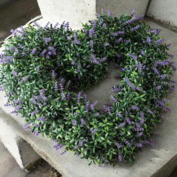 Kunstbloemen Lavendel Krans – Hartvormig – 45 cm – Dubbelzijdig Bekleed – Inclusief Lavendelbloemetjes & Etherische Olie