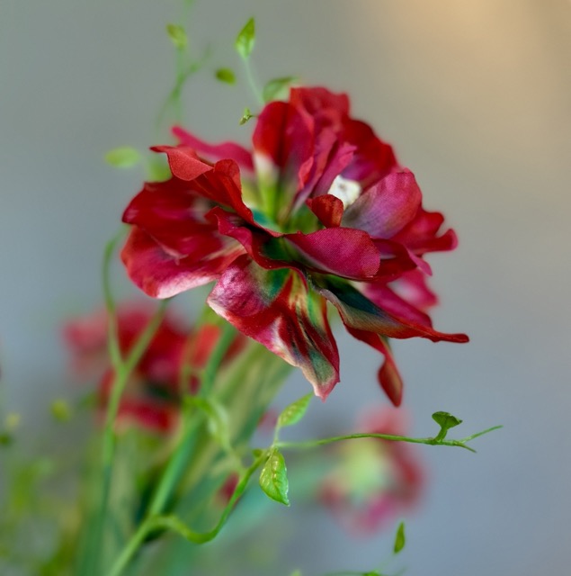Eric Kuster stijl vaas met Franse Parrot kunsttulpen – Luxe kunstbloemen