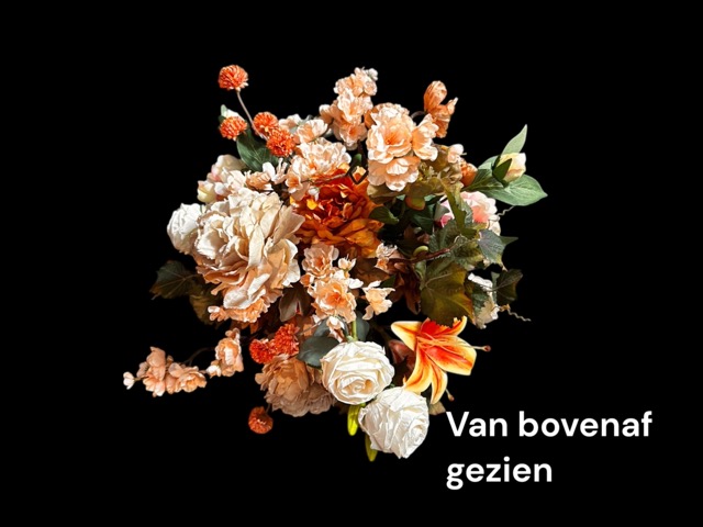 Brocante porseleinen waterkan met pioenrozen – zacht peach crème