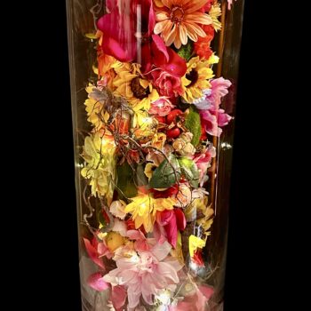 Kunstbloemen - Glazen vaas met kunstbloemen en LED-verlichting – Sfeervolle blikvanger - 75cm